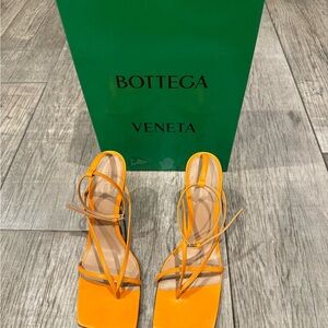 🧡NEW🧡 Bottega Veneta Women's Orange Sandals